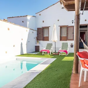casa-la-orilla-antigua-fuerteventura-35630.hotelsfuerteventura.org/